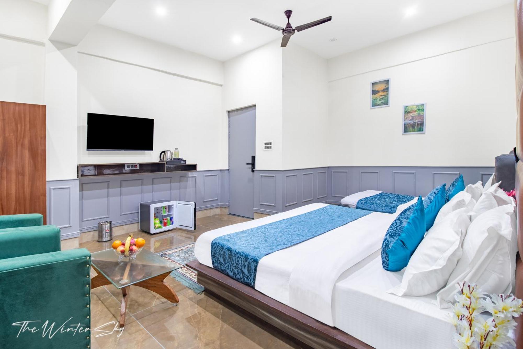 Hotel The Winter Sky ศรีนาการ์ ภายนอก รูปภาพ