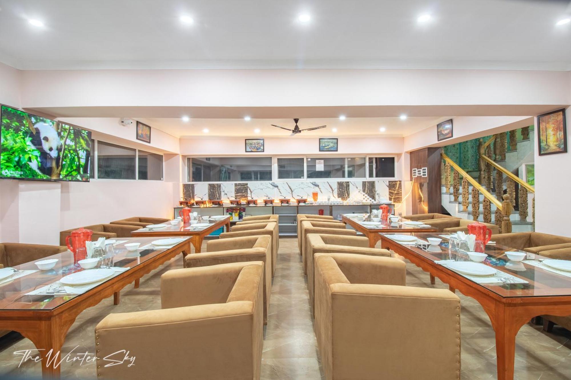 Hotel The Winter Sky ศรีนาการ์ ภายนอก รูปภาพ
